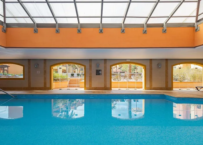 The Residences 아파트